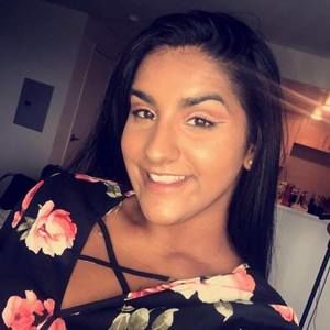 Meet your Posher, Alisa